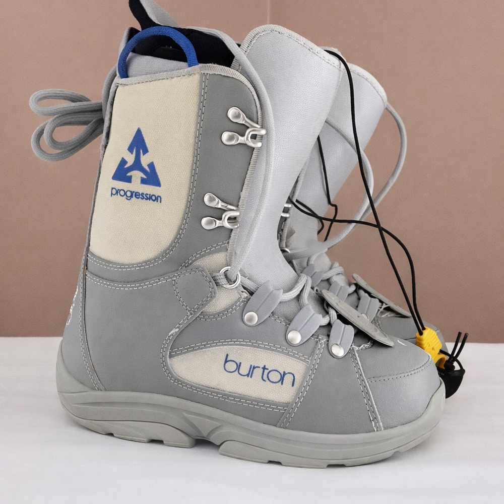 Burton snowboard boots sz 6